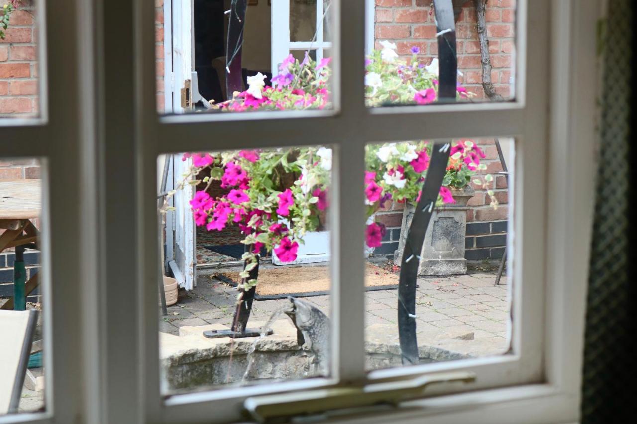 The Cottage Hotel Bradmore  Extérieur photo