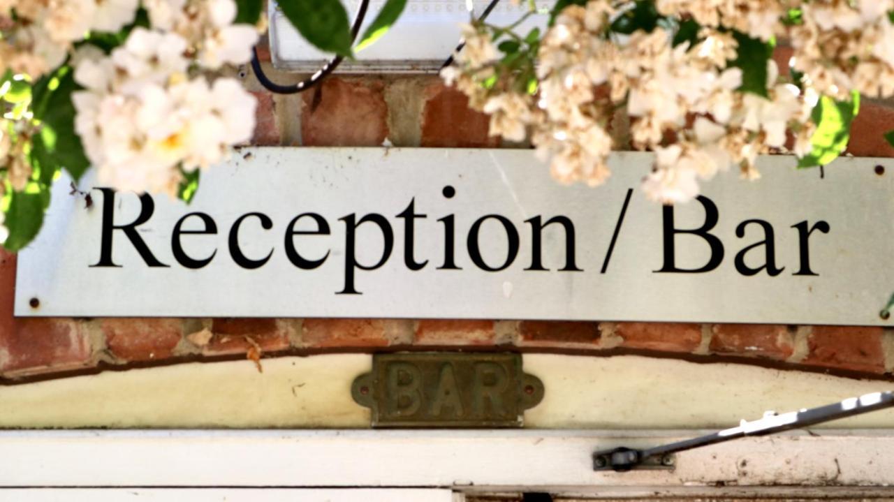 The Cottage Hotel Bradmore  Extérieur photo