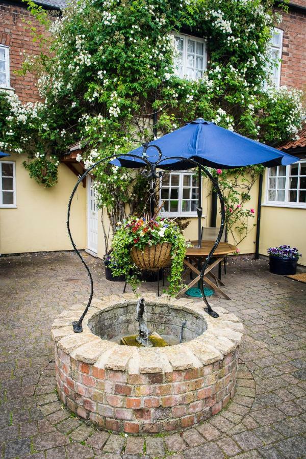 The Cottage Hotel Bradmore  Extérieur photo