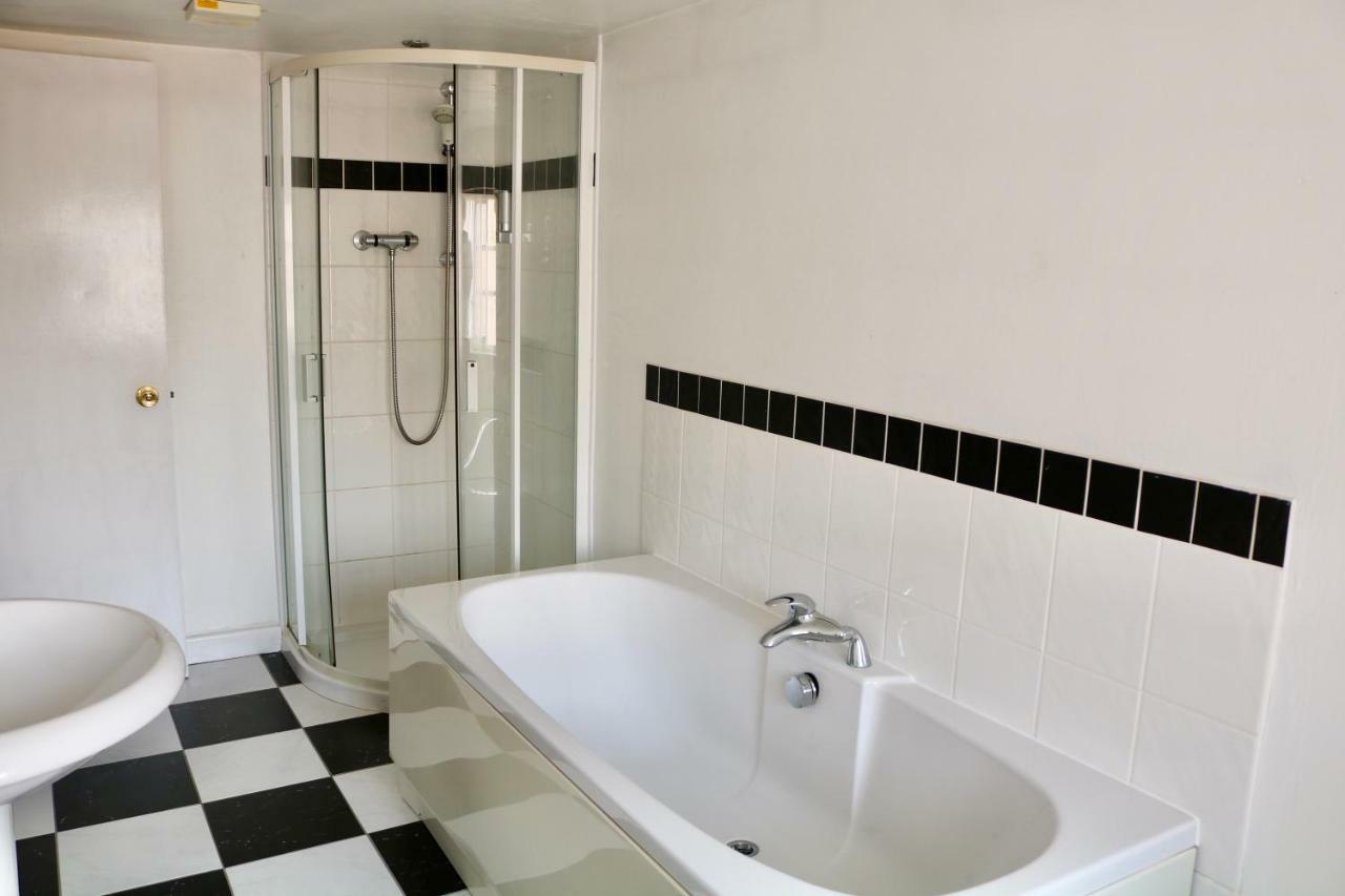 The Cottage Hotel Bradmore  Extérieur photo